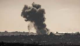 गाजा में इजरायली बमबारी में 85 मरे