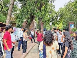 परीक्षा से पहले अंग्रेजी में रिसर्च आधारित मूल्यांकन का बदला गया पैटर्न, प्रदर्शन