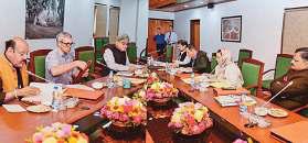 पर्यटकों को आकर्षित करने को उमर ने पहलगाम में की कैबिनेट बैठक