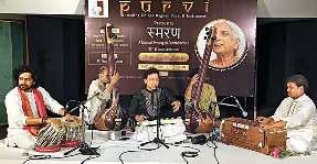 ठुमरी साम्राज्ञी को किया याद, राग पुरिया धनाश्री में सुनाया 'अब तो रुत मान'