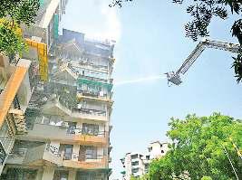 अधूरे इंतजाम, आरोप-प्रत्यारोप के बीच आग की लपटों से उठ रहे कई सवाल