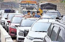 ट्रक खराब होने से दून-दिल्ली राजमार्ग चार घंटे रहा जाम