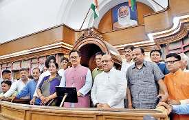 पिछली सरकार में अच्छे लोग नहीं थे, विकास में पिछड़ी दिल्ली: रिजीजू