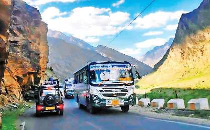 लेह-दिल्ली रूट पर शुरू हुआ बस से रोमांच का सफर