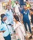 रिवाल्वर तान बोली, इतनी गोलियां मारूंगी, घरवाले नहीं पहचान पाएंगे