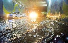 हल्की वर्षा में ही बहे मानसून की तैयारियों के दावे, जलभराव के जाल में दिल्ली