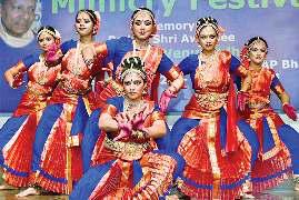 मिमिक्री महोत्सव में संगीत, नृत्य और अभिनय की विधाओं का अद्भुत संगम