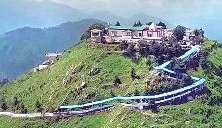 लैंसडौन की पहाड़ियों पर बांज-बुरांश की छांव में लें ट्रेकिंग का आनंद