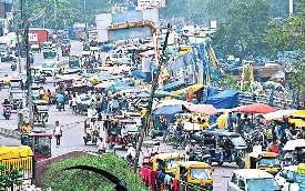 पुल मिठाई पर दो माह में ही लौटा अतिक्रमण, निगम व पुलिस सुस्त