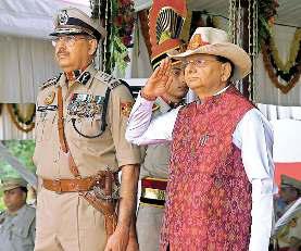 तमाम चुनौतियों के बीच जिम्मेदारी से कर्तव्यों को निभाती है पुलिस : एलजी