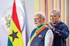 हमारा लोकतंत्र व्यवस्था नहीं, संस्कार है: मोदी