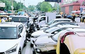 पार्किंग में धांधली, वसूला जा रहा पांच गुना शुल्क