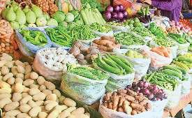 हिमाचल की वर्षा ने राजधानी में बढ़ाए सब्जियों के दाम