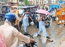 दस्तक के एक सप्ताह बाद दिल्ली में मानसून ने दर्ज कराई अपनी उपस्थिति