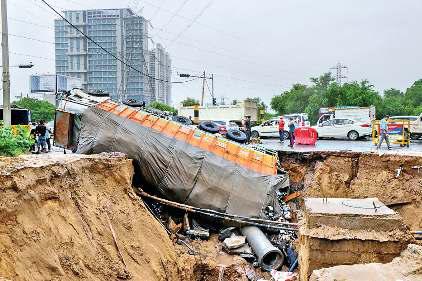 मिलेनियम सिटी में भारी वर्षा से हाहाकार