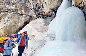 उत्तरकाशी में भी दर्शन दे रहे बाबा बर्फानी