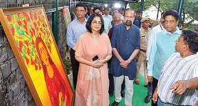 सुजन आर्ट गैलरी कलाकारों को समर्पित