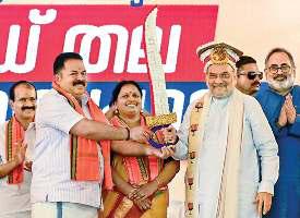 एलडीएफ और यूडीएफ ने केवल भ्रष्टाचार को बढ़ावा दिया: शाह