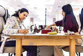 हंपी और दिव्या के बीच पहली बाजी ड्रा