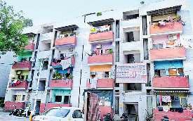 पालिका धाम जर्जर, फिर भी यहीं रहने पर अड़े एनडीएमसी के कर्मी