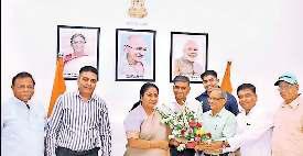 कारोबारियों ने मुख्यमंत्री से पटाखों से प्रतिबंध हटाने की मांग उठाई