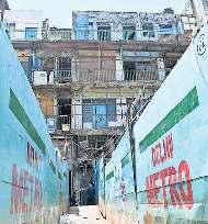 मेट्रो की खोदाई से सदर बाजार की कई व्यावसायिक इमारतों पर संकट