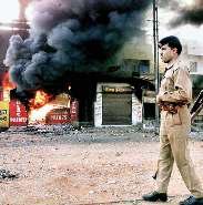 गुजरात दंगों के दोषी ठहराए जाने के 19 साल बाद सुबूतों के अभाव में तीन बरी