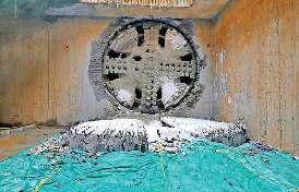 गोल्डन लाइन पर मेट्रो की 792 मीटर लंबी सुरंग का निर्माण पूरा