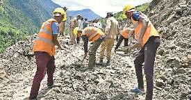 एक वर्ग किमी में पसरा मलबा, 200 भवन ध्वस्त