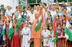 हम स्वदेशी के लिए जियेंगे, देश पर मरेंगे : योगी