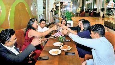 चाय पकौड़े की मानसून से है रिश्तेदारी