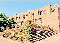 जेएनयू की मुगल दरबार कैंटीन पर लगा ताला