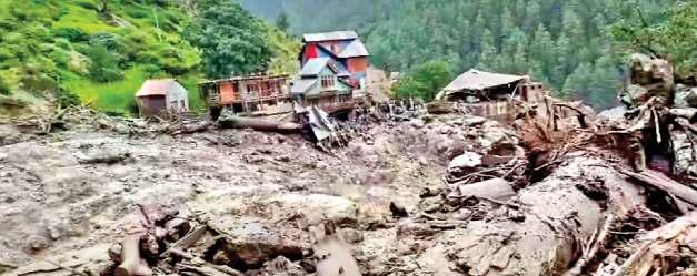 किश्तवाड़ में बादल फटने से तबाही, 46 की मौत