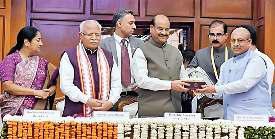 राजनीतिक दल विचार करें कि सदन में उनका आचरण कैसा रहे: ओम बिरला