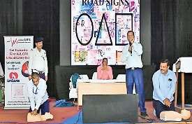 यातायात पुलिस ने लोगों को किया जागरूक