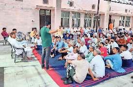 मुंडका-बक्करवाला टोल फ्री नहीं हुआ तो ग्रामीण देंगे धरना