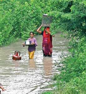 घर, बाजार, श्मशान में भरा यमुना का पानी, जनजीवन प्रभावित