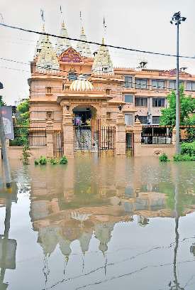 बाढ़ प्रभावित पाक विस्थापितों को मिले आसराः सुरेंद्र गुप्ता