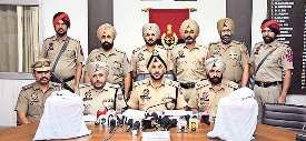 पाक तस्कर से 30 किलो हेरोइन मंगवाने वाले पांच तस्कर गिरफ्तार