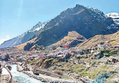 पीएम के ड्रीम प्रोजेक्ट बदरीनाथ महायोजना में रिवर फ्रंट के कार्य पर रोक