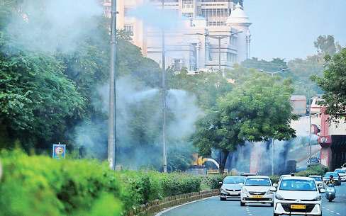 शांति पथ और अफ्रीका एवेन्यू रोड पर शुरू हुआ मिस्ट स्प्रे