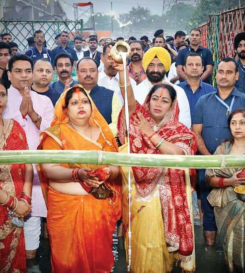 दिल्ली के छत की भव्यता की चर्चा देश में: सीएम