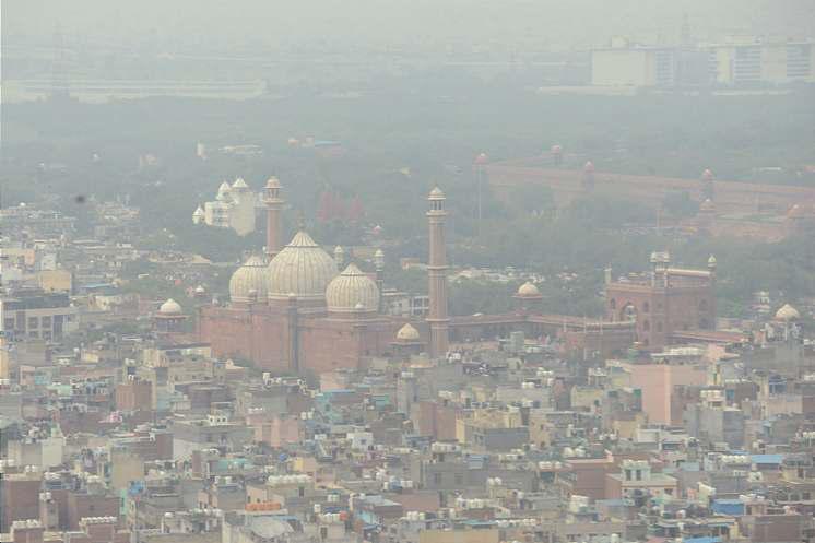 राजधानी गैस चैंबर बनने के करीब पहुंची