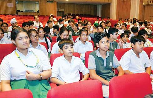 संस्कारशाला में बच्चों ने सीखी संवेदना और सामाजिक जुड़ाव की सीख
