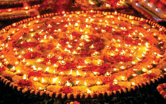 काशी में देवों की दीपावली आस्था-संकल्पों का उजाला