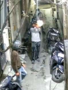 हाशिम बाबा के शूटर ने चलवाईं गोलियां