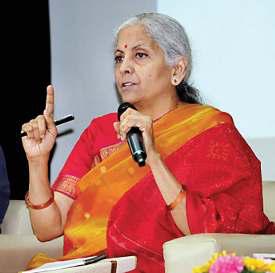 सरकारी बैंकों के निजीकरण से राष्ट्रीय हित पर असर नहीं