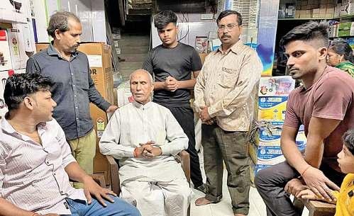 चिकित्सा में नवाचार करके और सेवाभाव से दे रहे कैंसर को मात