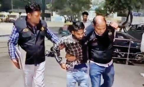 भाग रहा था छात्रा पर गोली चलाने वाला, मुठभेड़ में घायल