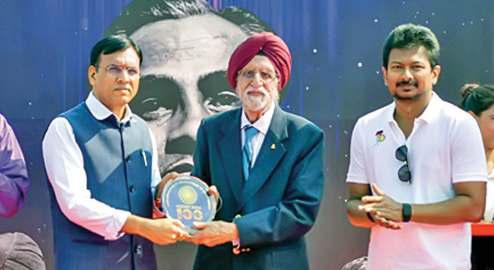 भारतीय हाकी के 100 वर्ष पूरे होने पर मनाया जश्न